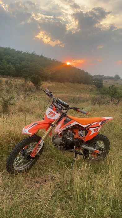 Vand sau schimb moto cross Ultra 125cc 4T