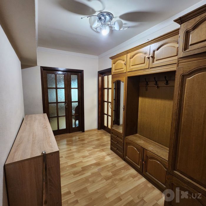 Продаётся 3/3/9 Ц-12 Шайхантахур 86 м² Кирпич С мебелью и техникой.