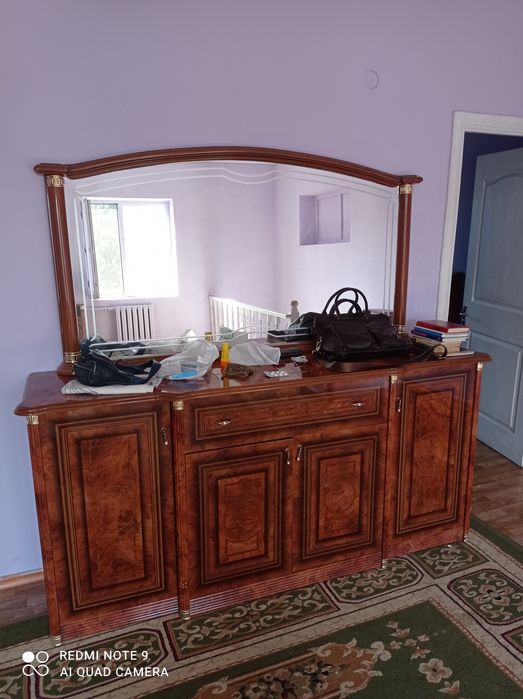 Продаю итальянский гарнитур