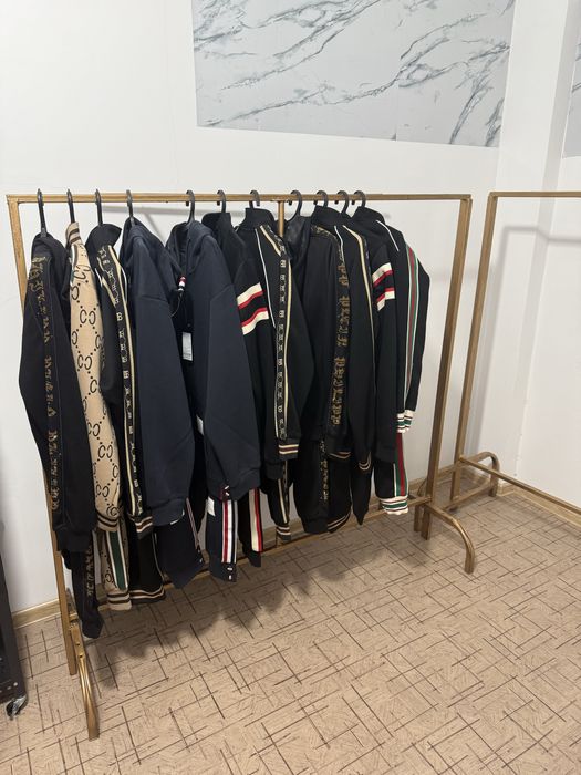 Вешалка для магазина