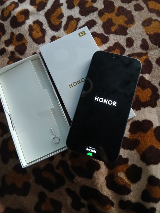 Vând telefon nou  lam desfăcut pentru poze