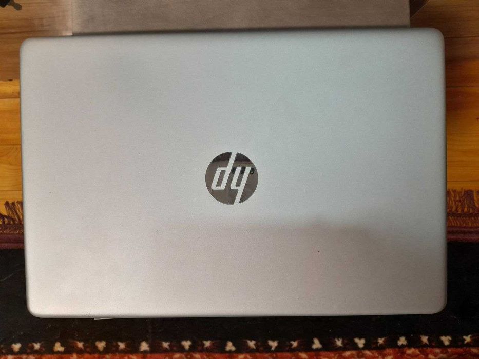 Notebook HP CORE i3 12 Pakaleniya 8 ozu 256 gigabayt SSDR