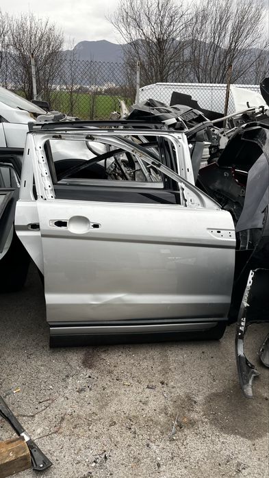 Range Rover Evoque 11- предна дясна врата