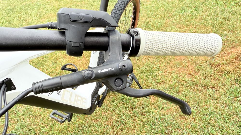 Vand bicileta Cube impecabila