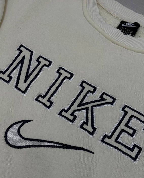 Свитшот молочный NIKE ретро