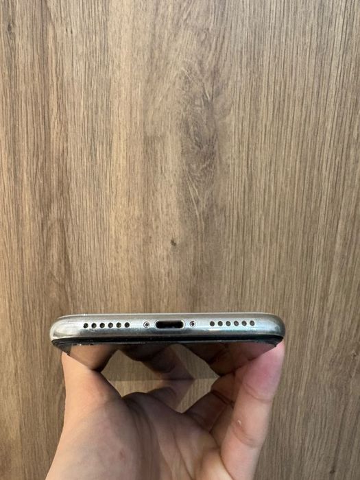 Iphone X в хорошем состоянии