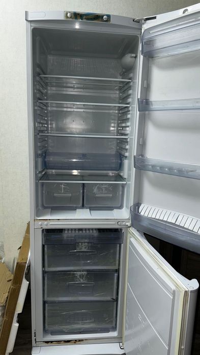 Холодильник в хорошем состоянии