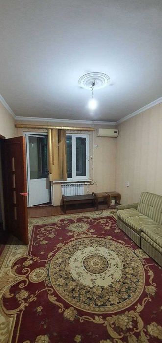 Продаётся на Ферузе 1/2/4 Без ремонта Балкон 1.5х3 Ор-р Согдиана Кафе