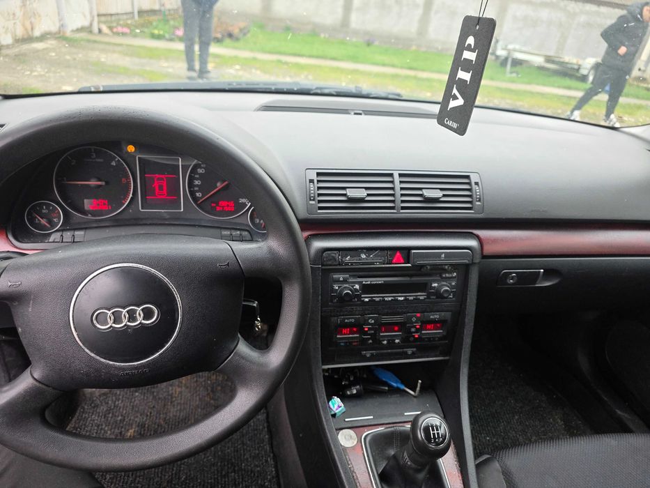 AUDI A4 2001 — imagine 5
