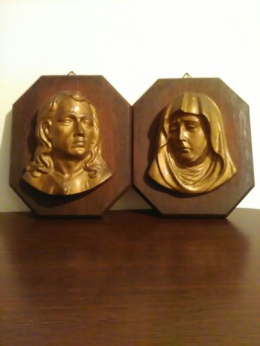 Portrete religioase pe suport lemn