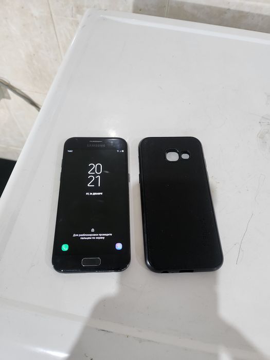 Продам СамсунгА3 2017