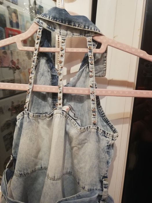 Намалявам Уникална детска дънкова рокля с гол гръб