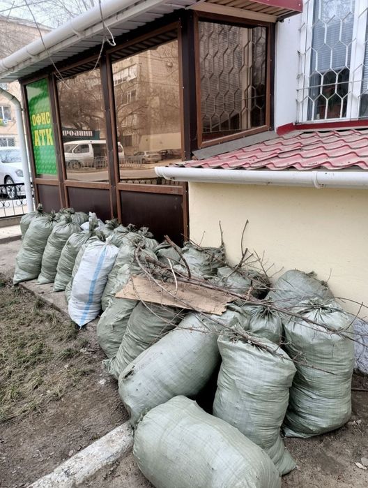 Вывоз мусора в Актобе. Свои Газели и грузчики. Срочный выезд.