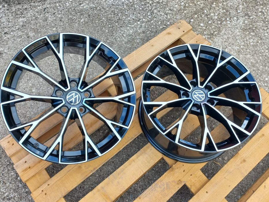 17"Vw 5x112 Seat Škoda Audi 7.5j et40 Black Polish Чисто Нови.
17.Vw 5