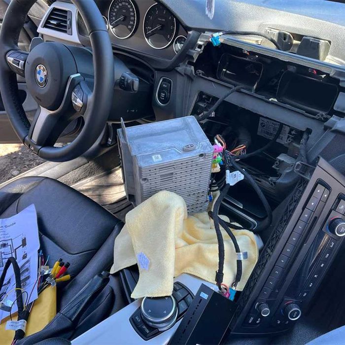 Modul wireless CarPlay Android Auto pentru navigatie originala BMW NBT