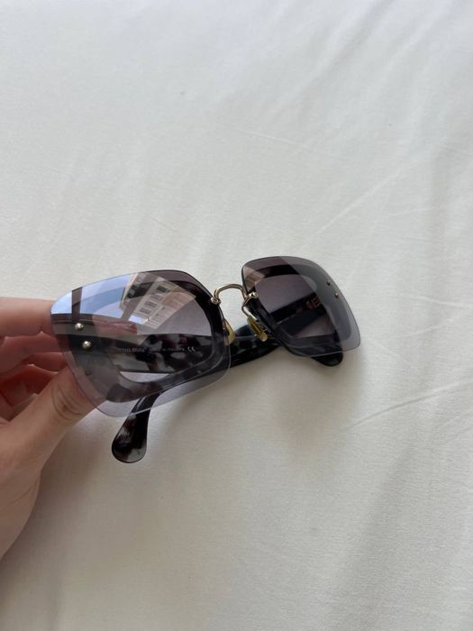 Солнцезащитные очки Miu Miu оригинал