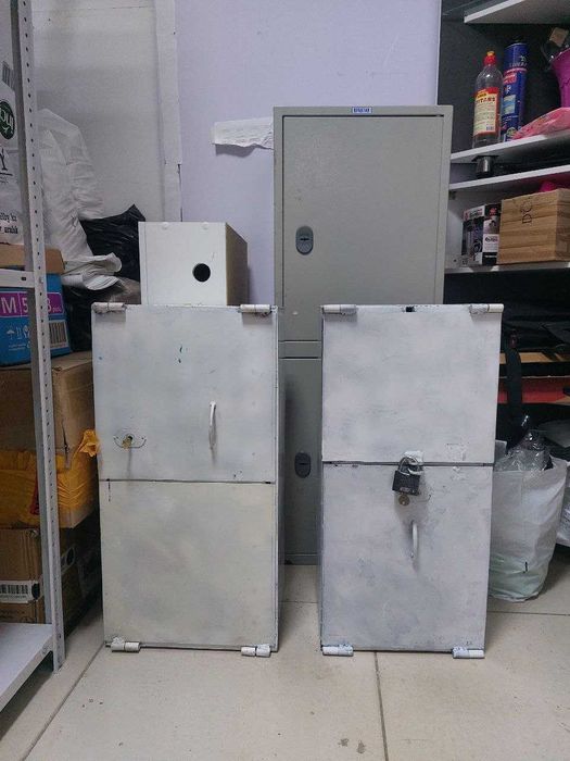 Продам железный шкаф 3 штуки