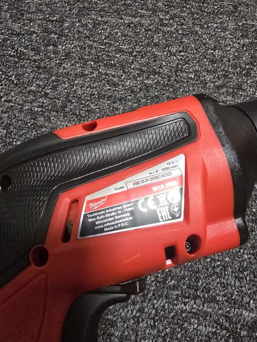 Акумулаторен винтоверт за гипсокартон Milwaukee FUEL M18 FSG