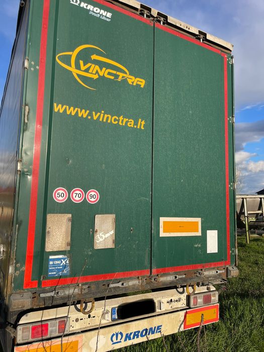 Ansamblu camion & remorcă