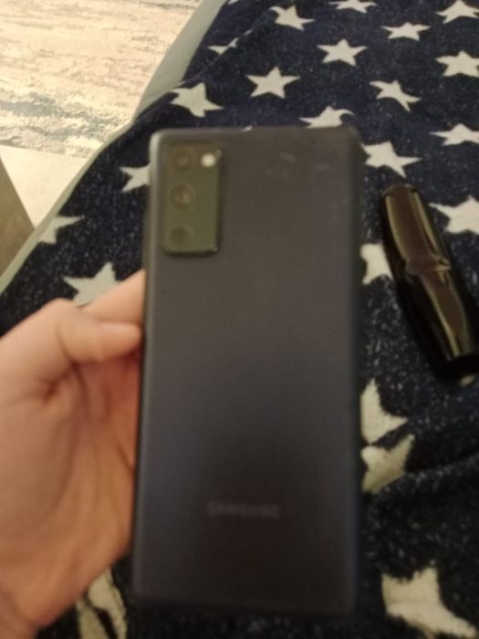Samsung  S20FE  идеал