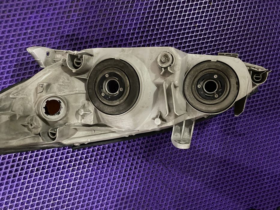 Фара камри 30 Американец