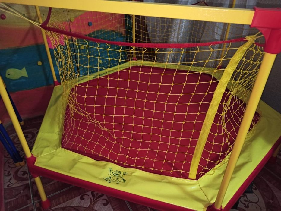 Продам детский батут - манеж