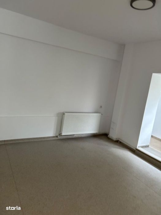 Spatiu comercial la inchiriat - zona centrala