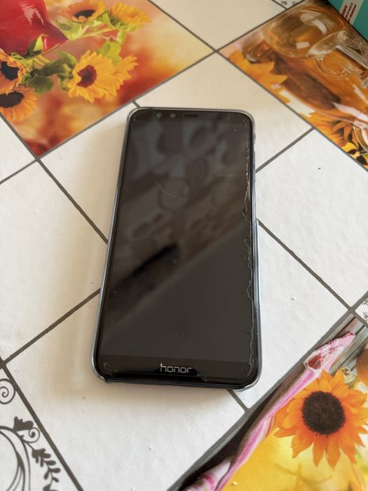 Продам телефон  Honor 9 lite