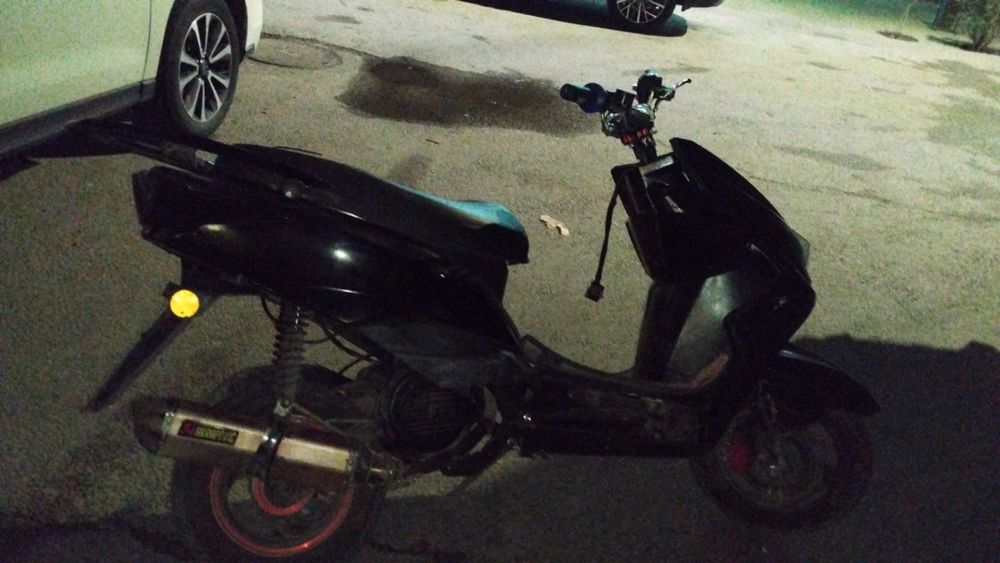 Продам мопед м8.