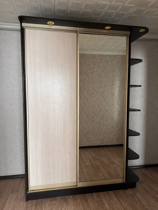 Продам шкаф купе