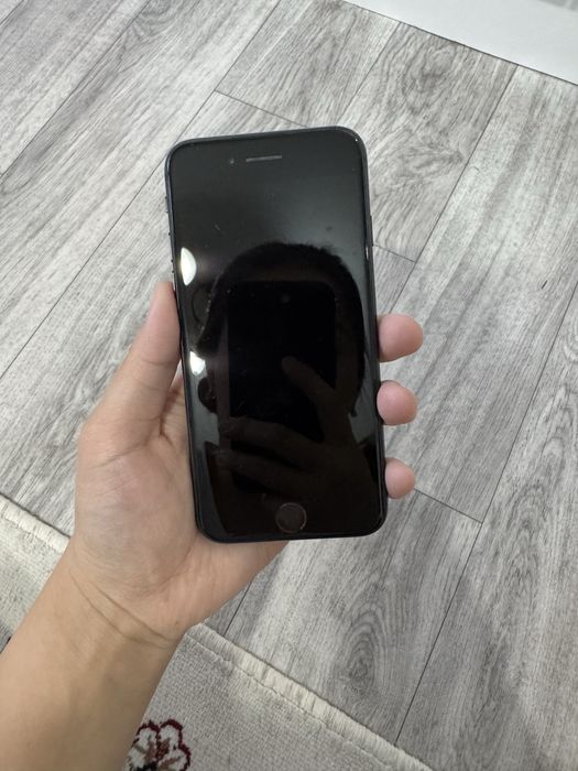 iPhone SE сатылады
