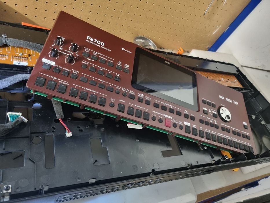 Service Korg Roland Yamaha