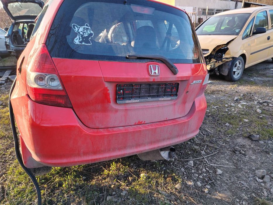Honda Jazz на части!