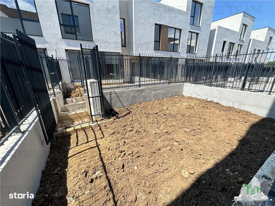 Vila de vanzare in Pipera, Nordul Bucurestiului | Curte privata, teras