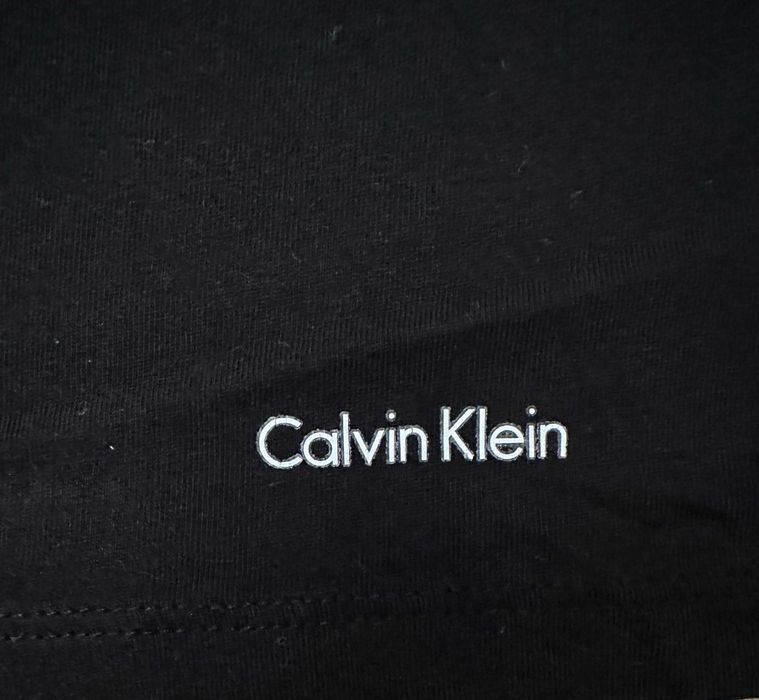 Tricou Calvin Klein Bărbați V-Neck – Nou Fără Etichetă – Mărimea XL Negru Minimalist