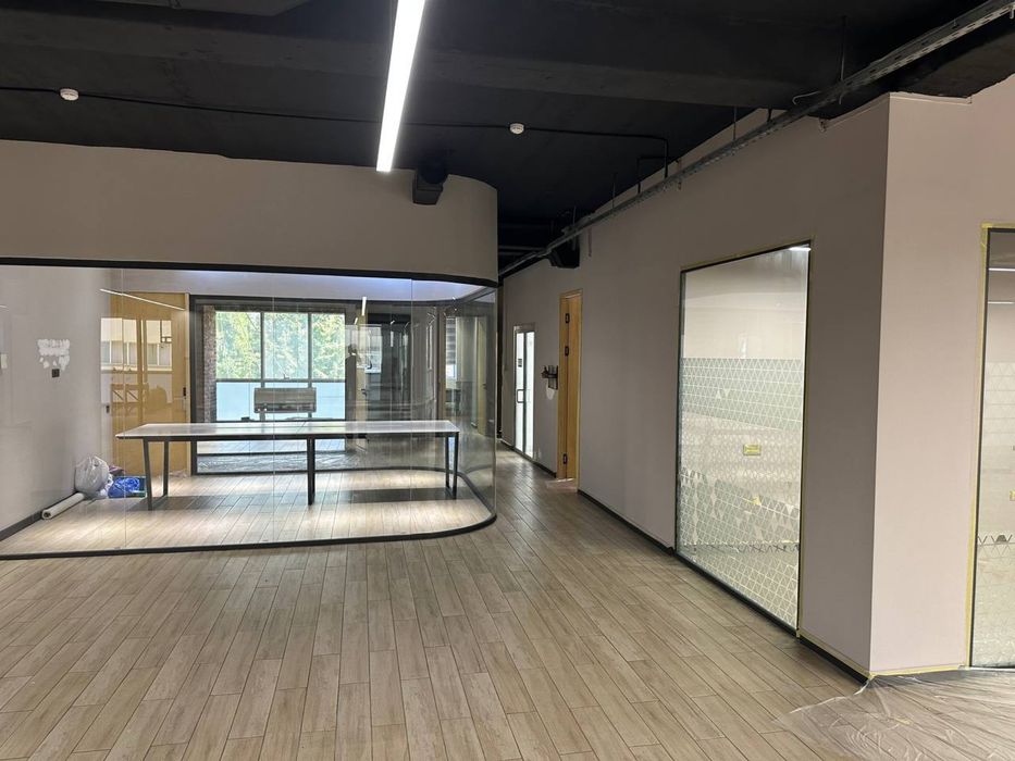 Продается здание Ойбек метро Мирабад 14 соток 6000м2