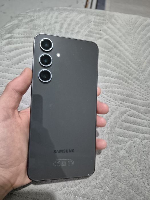 S24 fe 128/8gb обмен на айфон