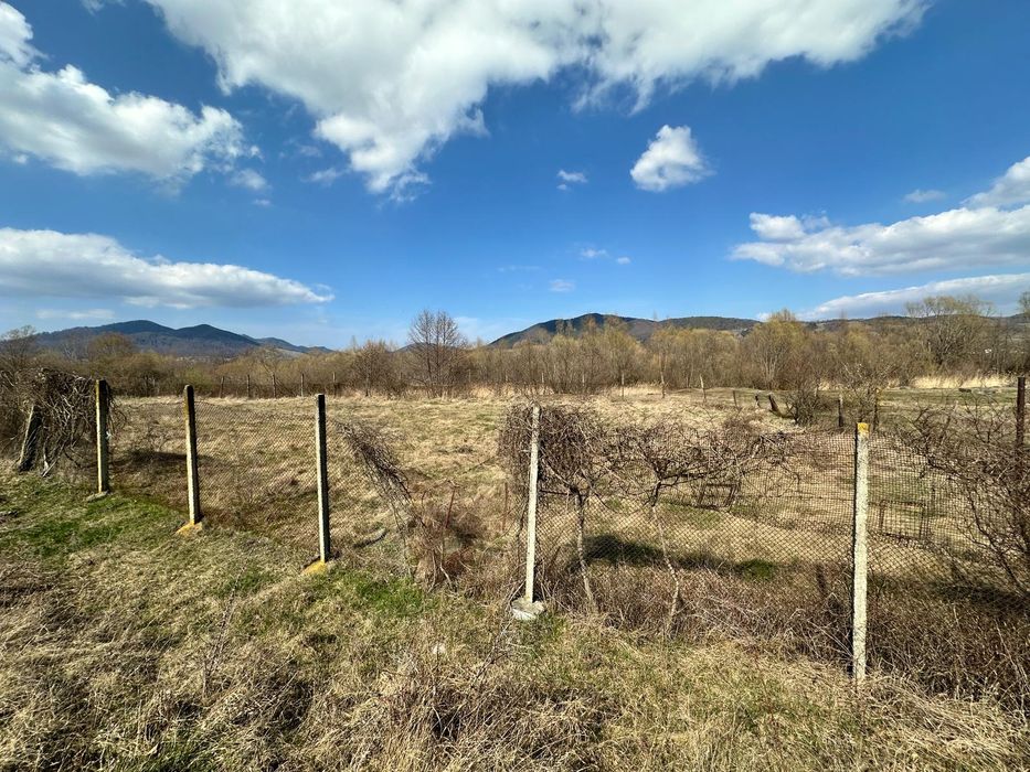 Teren 2850m Intravilan pe Malul Lacului Bistrița, Înconjurat de ape