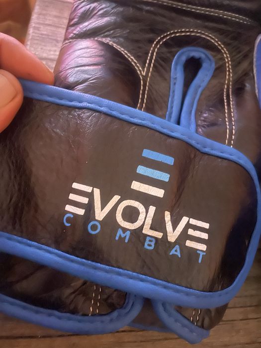 Боксови ръкавици