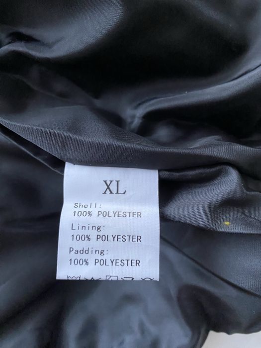 Продам мужскую  жилетку .