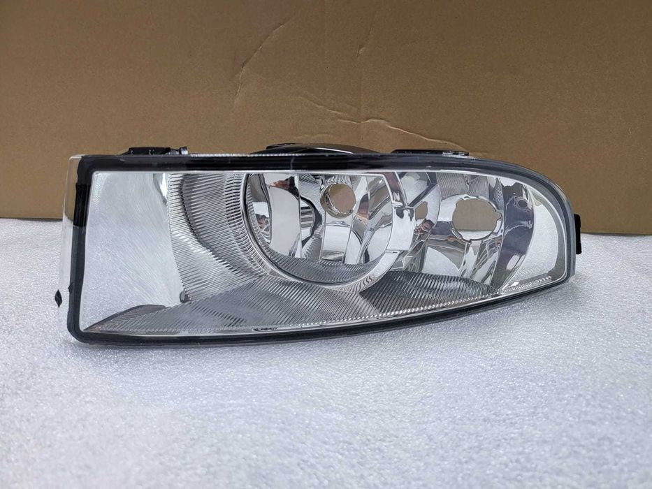Противотуманка левый, правый ПТФ Skoda OCTAVIA A5