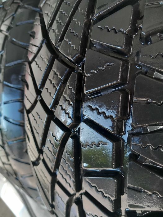 215 70r16 104h michelin latitude cross