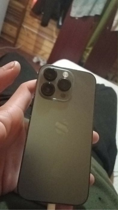 Schimb cu alt telefon sau motoreta scuetere  etc sau bani cash bateria 100% bateria schimbata