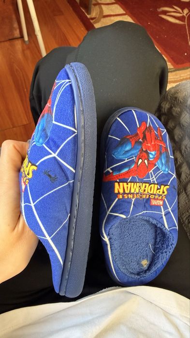 Домашние тапочки для мальчика и девочки