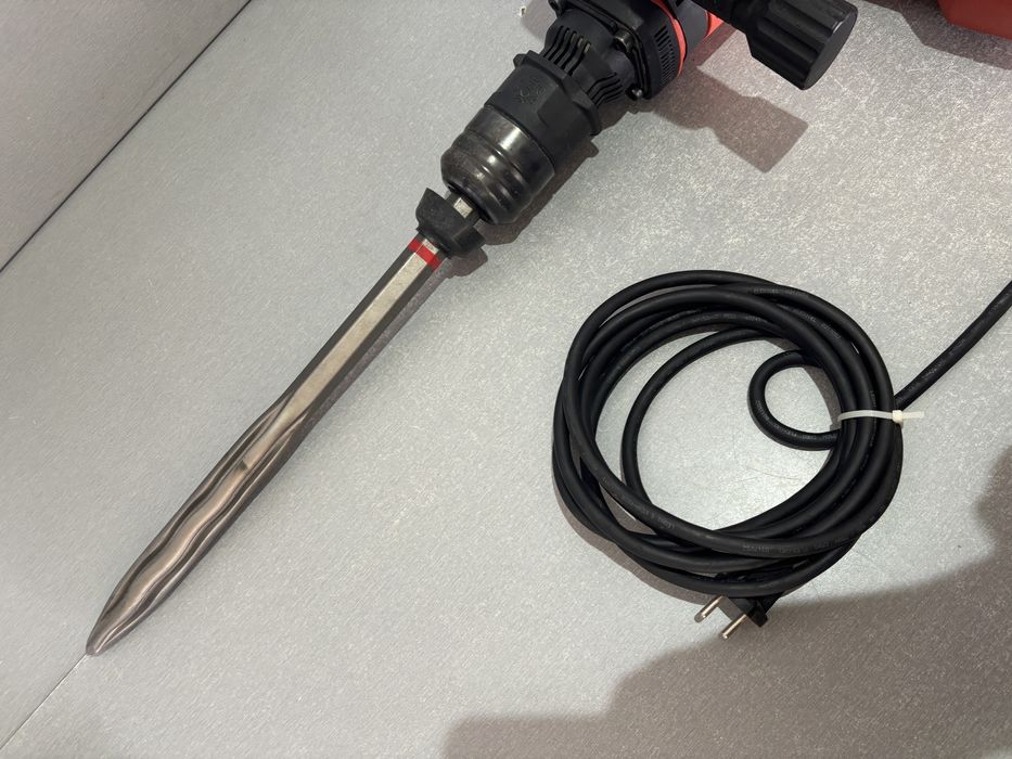 Ciocan demolator picamer hilti te 800