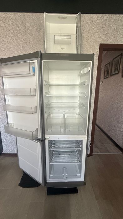 Продам холодильник Electrolux