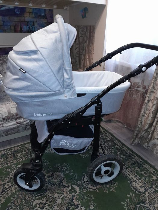 Продам детскую коляску