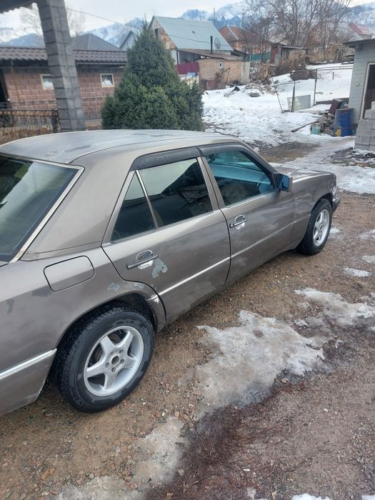 Продам мерседес Е 200