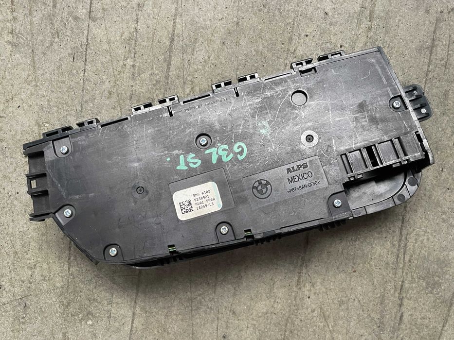 Comanda reglaj scaun stanga Bmw seria 5 G30 - G31, 6 G32 cod 9330921