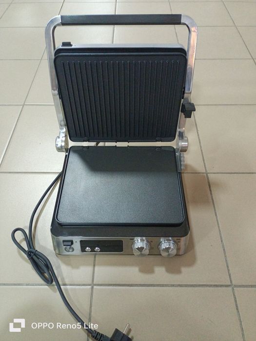 Гриль BRAUN CG7044